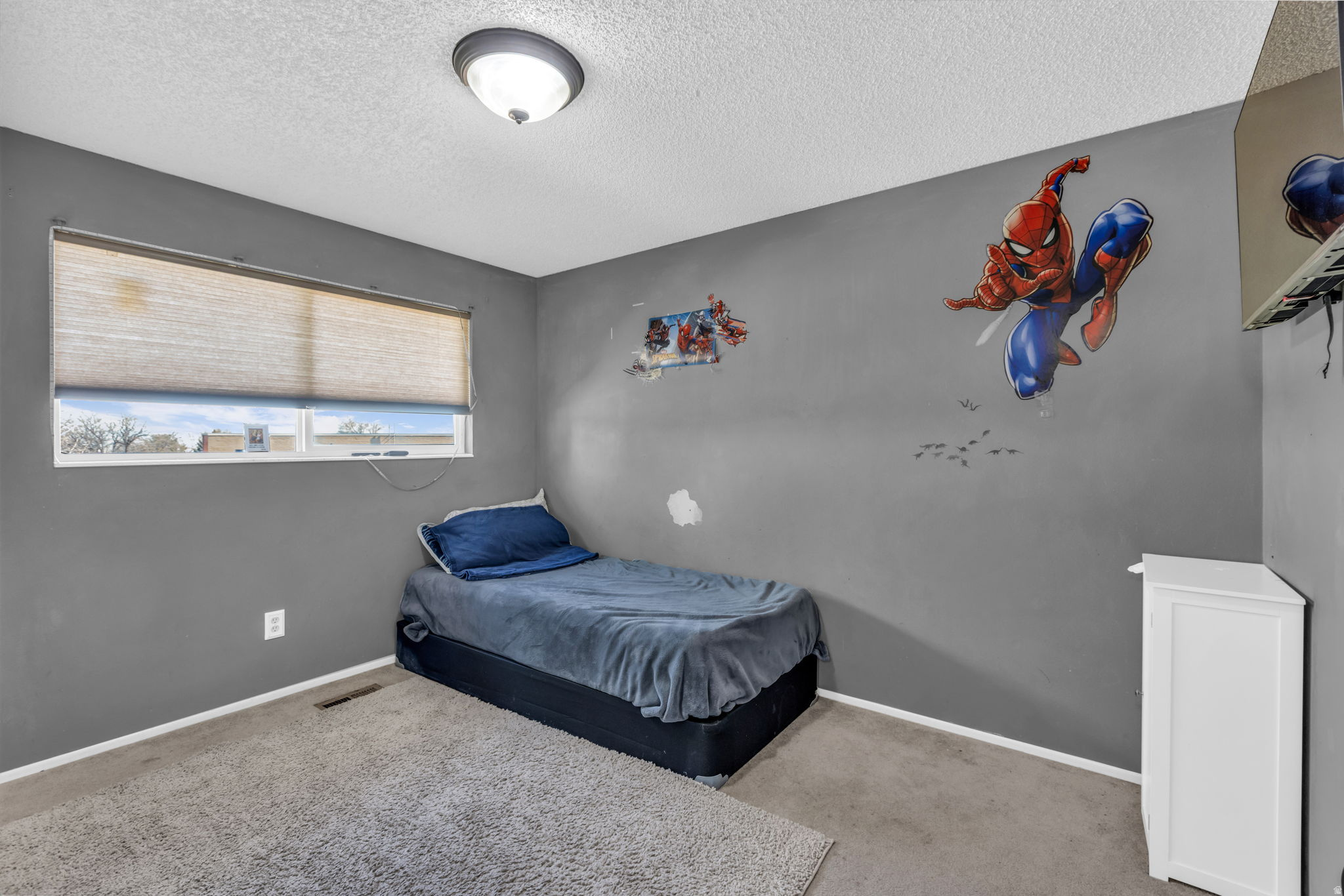WOODLEDGE #3 - Residential