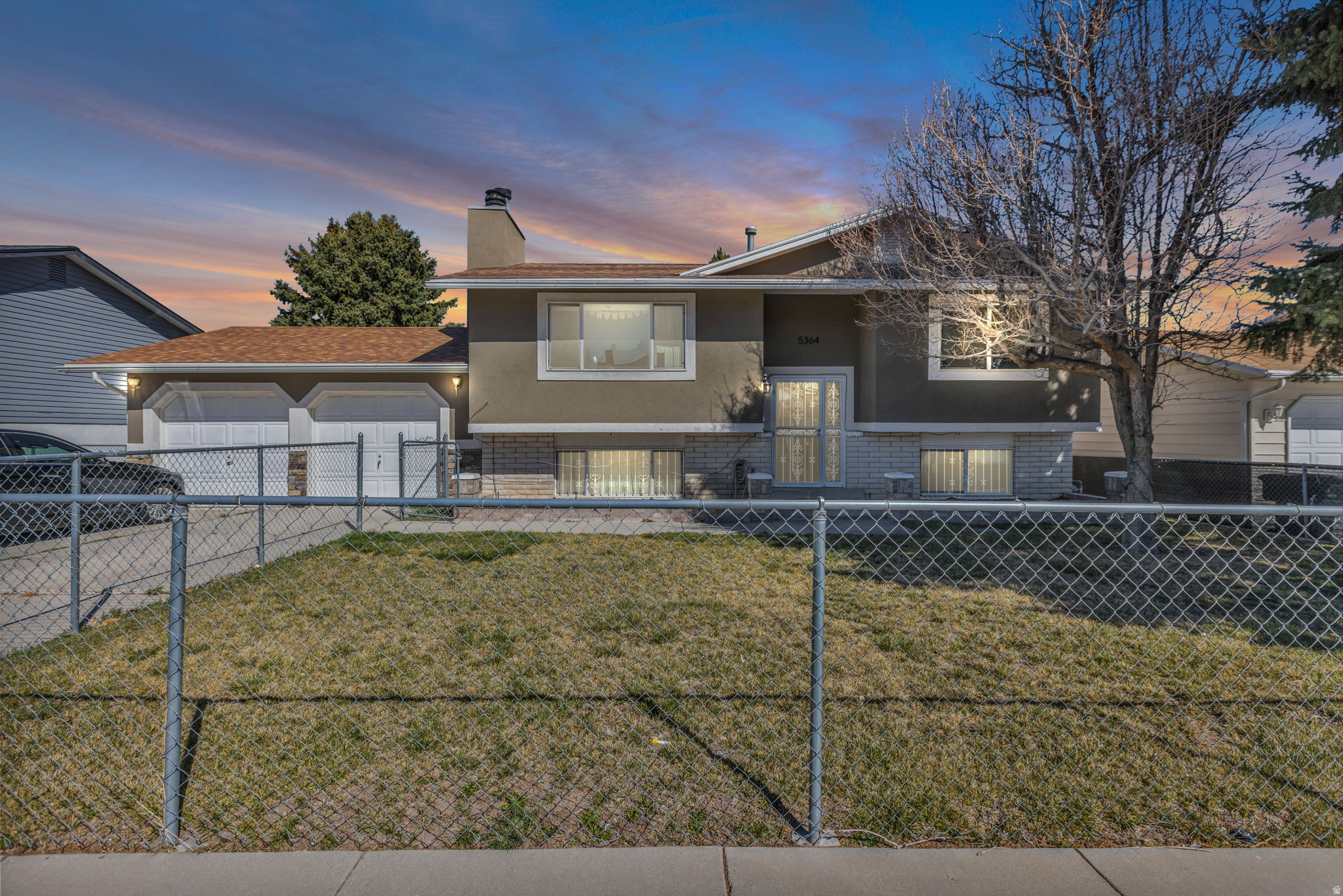 Beautifully modern and charming 4 bed / 2 bath home located in the heart of the valley. Close to schools, parks and recreation. This home can be yours.  Enjoy peace and tranquility on your raised backyard deck with gorgeous views of the valley and surrounding mountains. Come check it out! Square footage figures are provided as a courtesy estimate only - Buyer is advised to obtain an independent measurement.