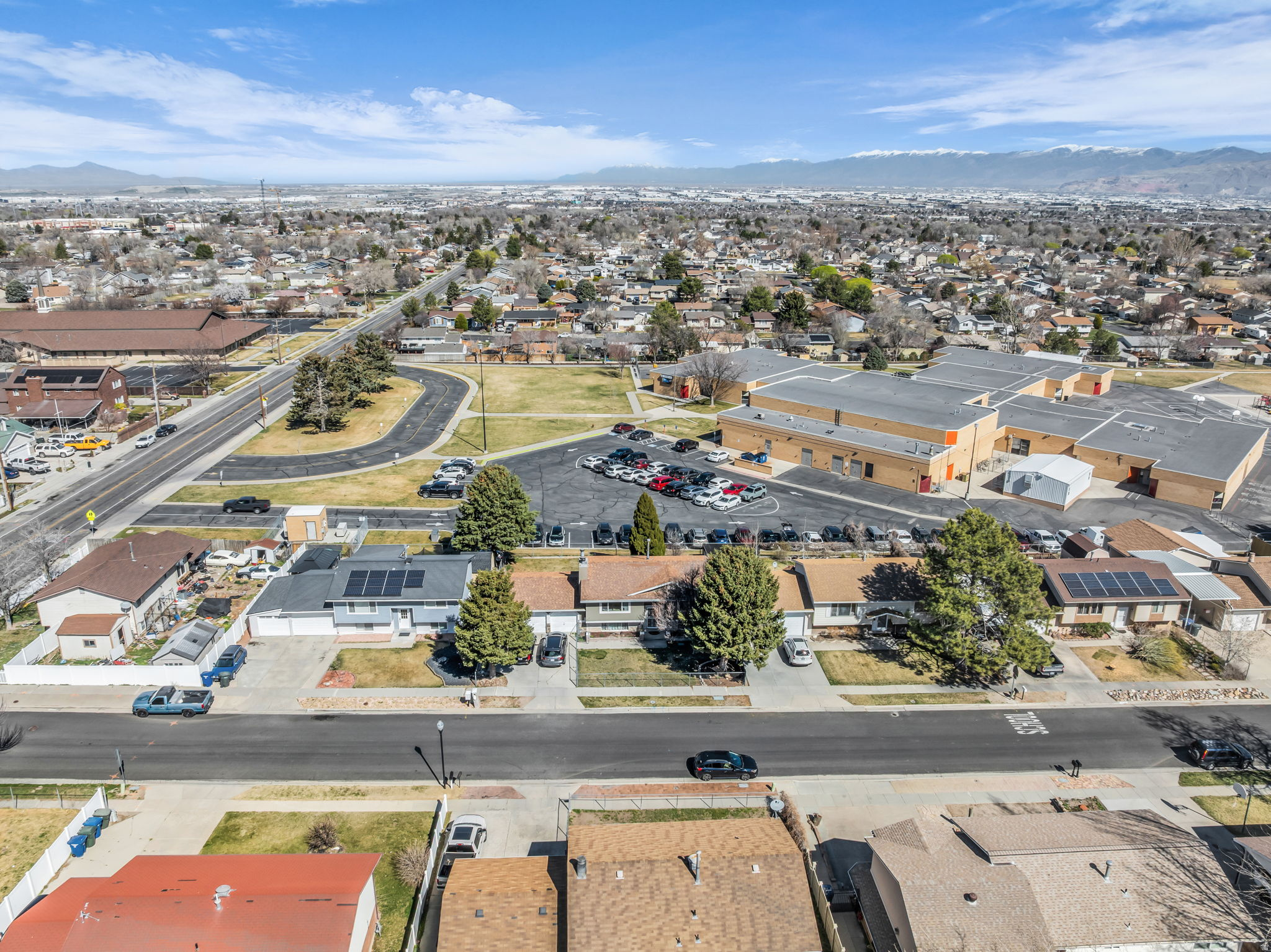 WOODLEDGE #3 - Residential