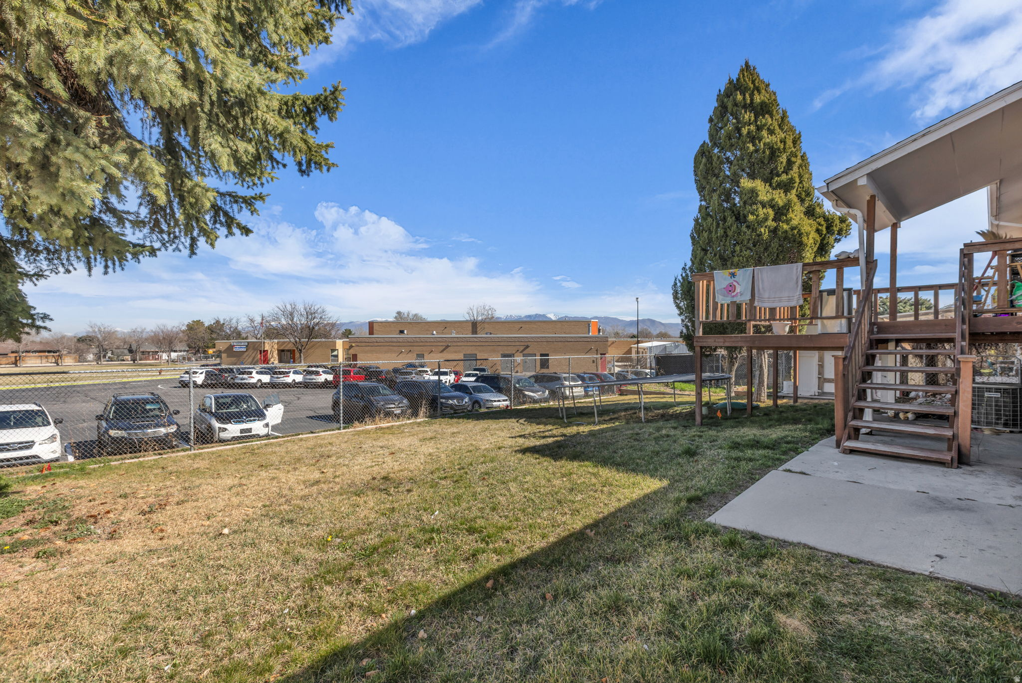 WOODLEDGE #3 - Residential