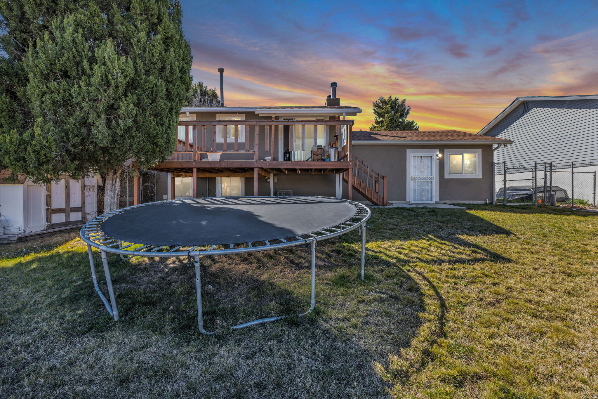 WOODLEDGE #3 - Residential
