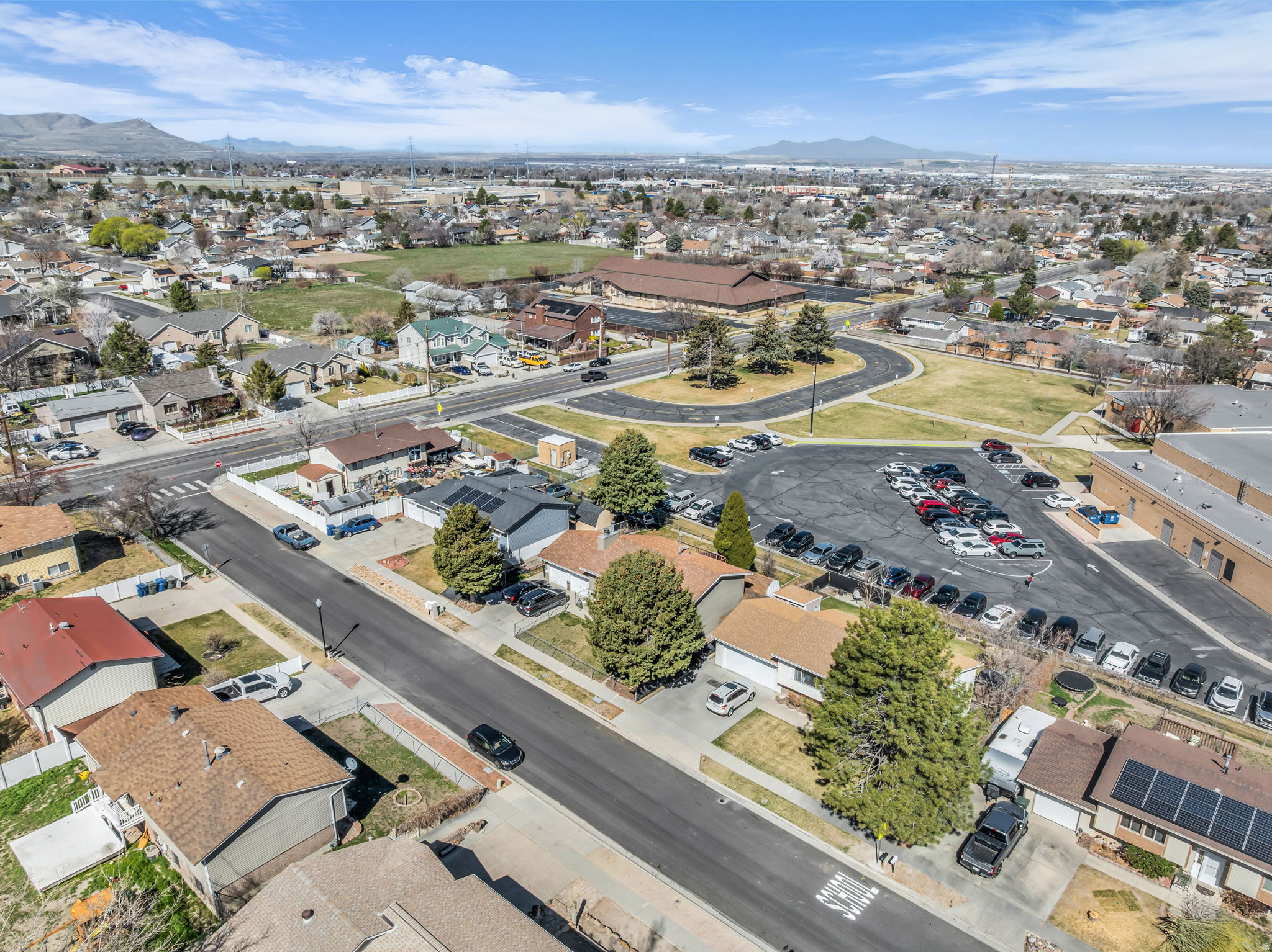 WOODLEDGE #3 - Residential