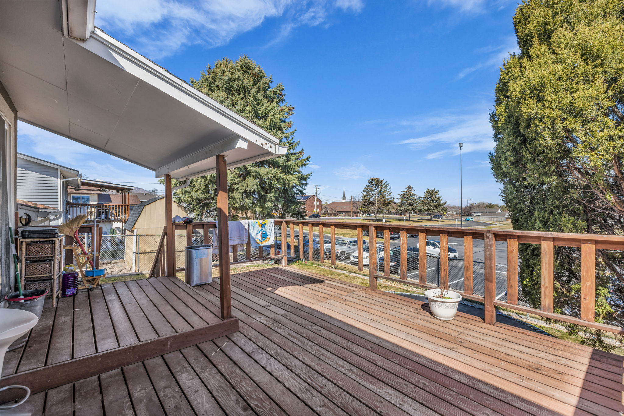 WOODLEDGE #3 - Residential