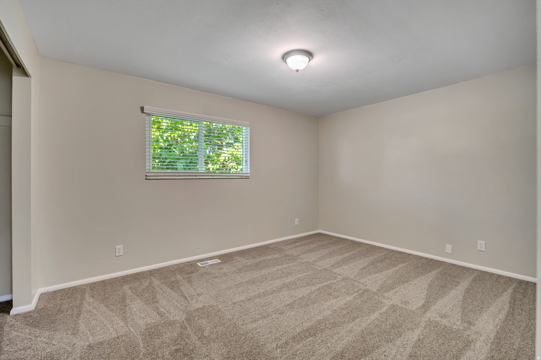 GREEN TREE #6 - Residential
