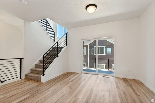 MEADOWBROOK - Residential