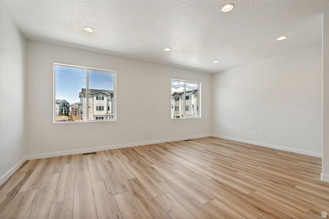 MEADOWBROOK - Residential