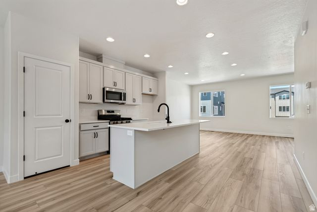 MEADOWBROOK - Residential