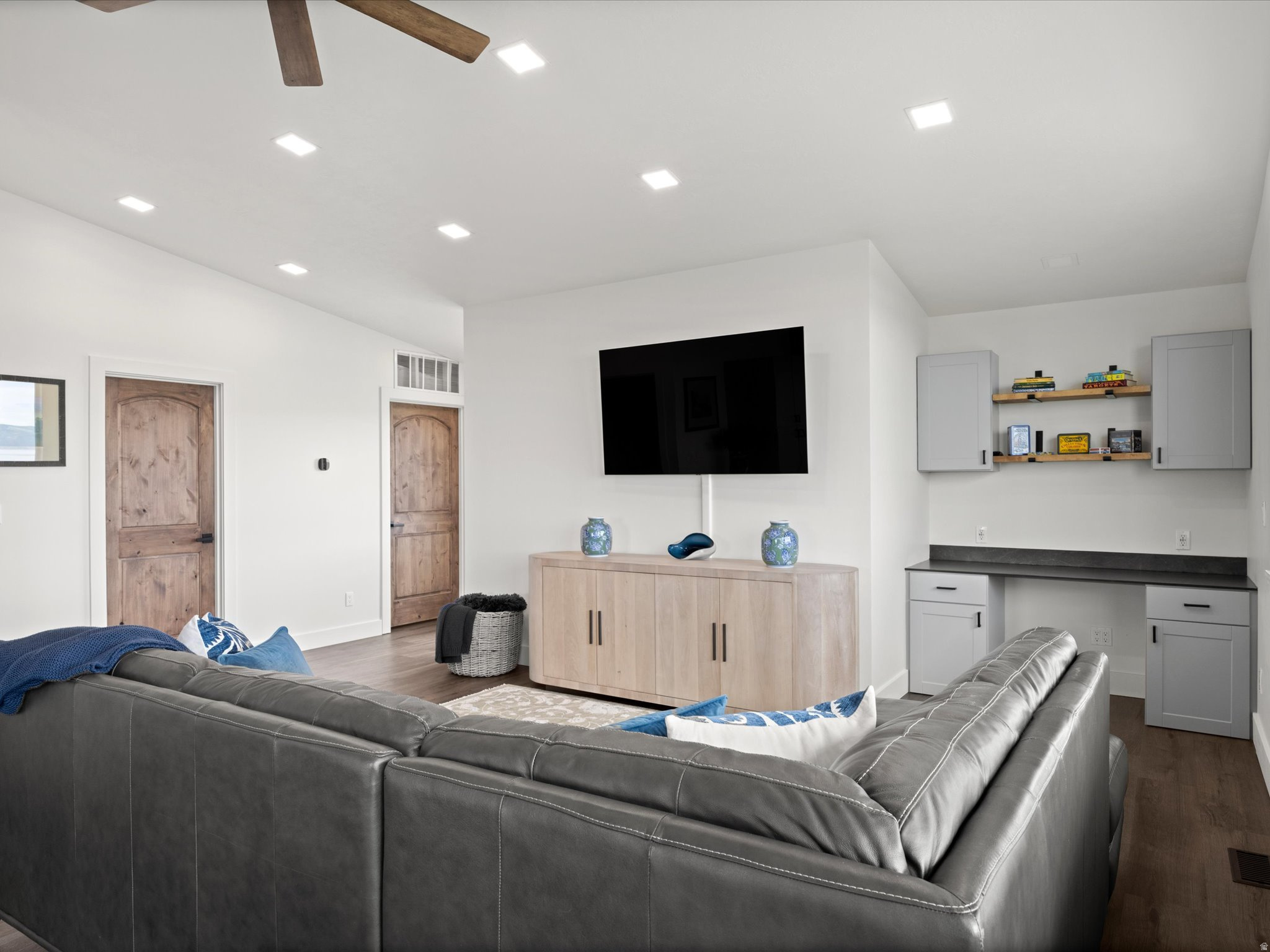 ASPEN CREEK MEADOWS - Residential