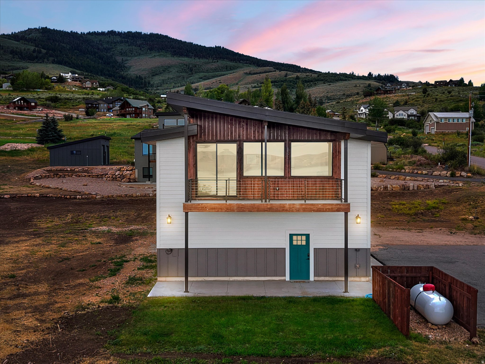 ASPEN CREEK MEADOWS - Residential