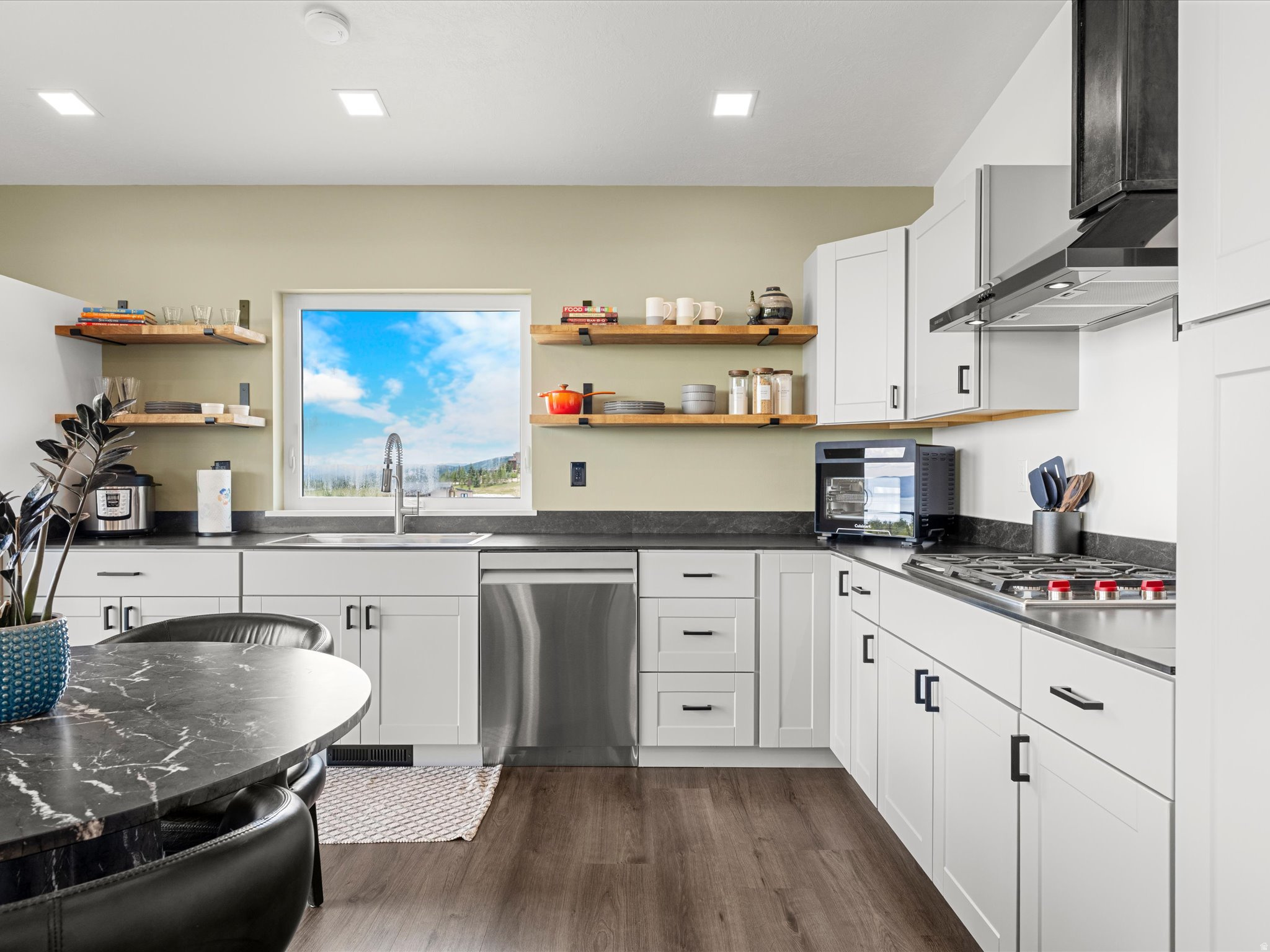 ASPEN CREEK MEADOWS - Residential