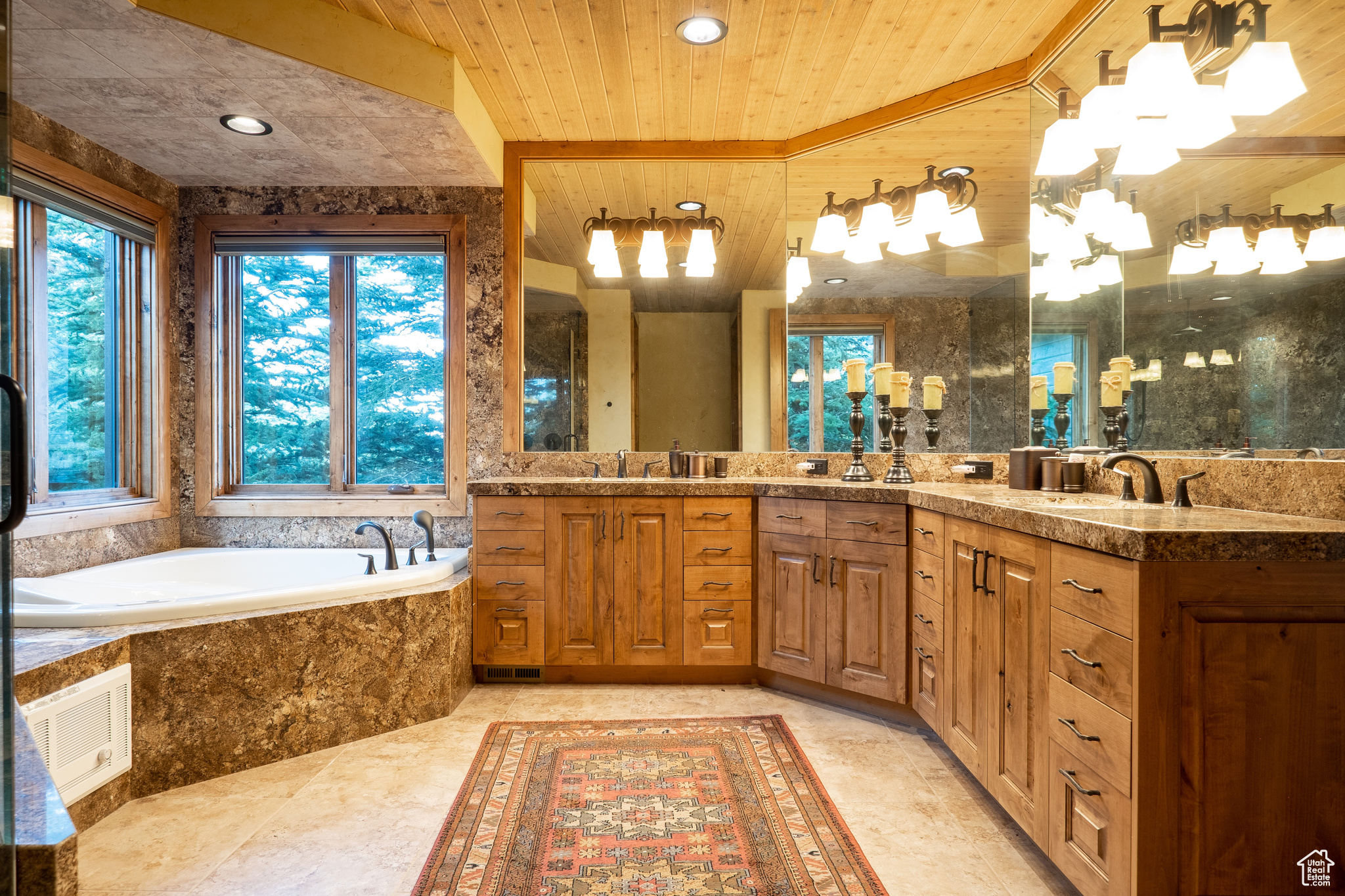 WOLF CREEK - Residential