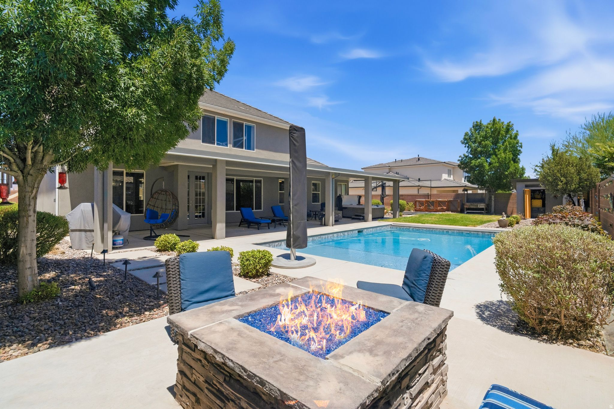 ASPEN ESTATES PH 6 - Residential