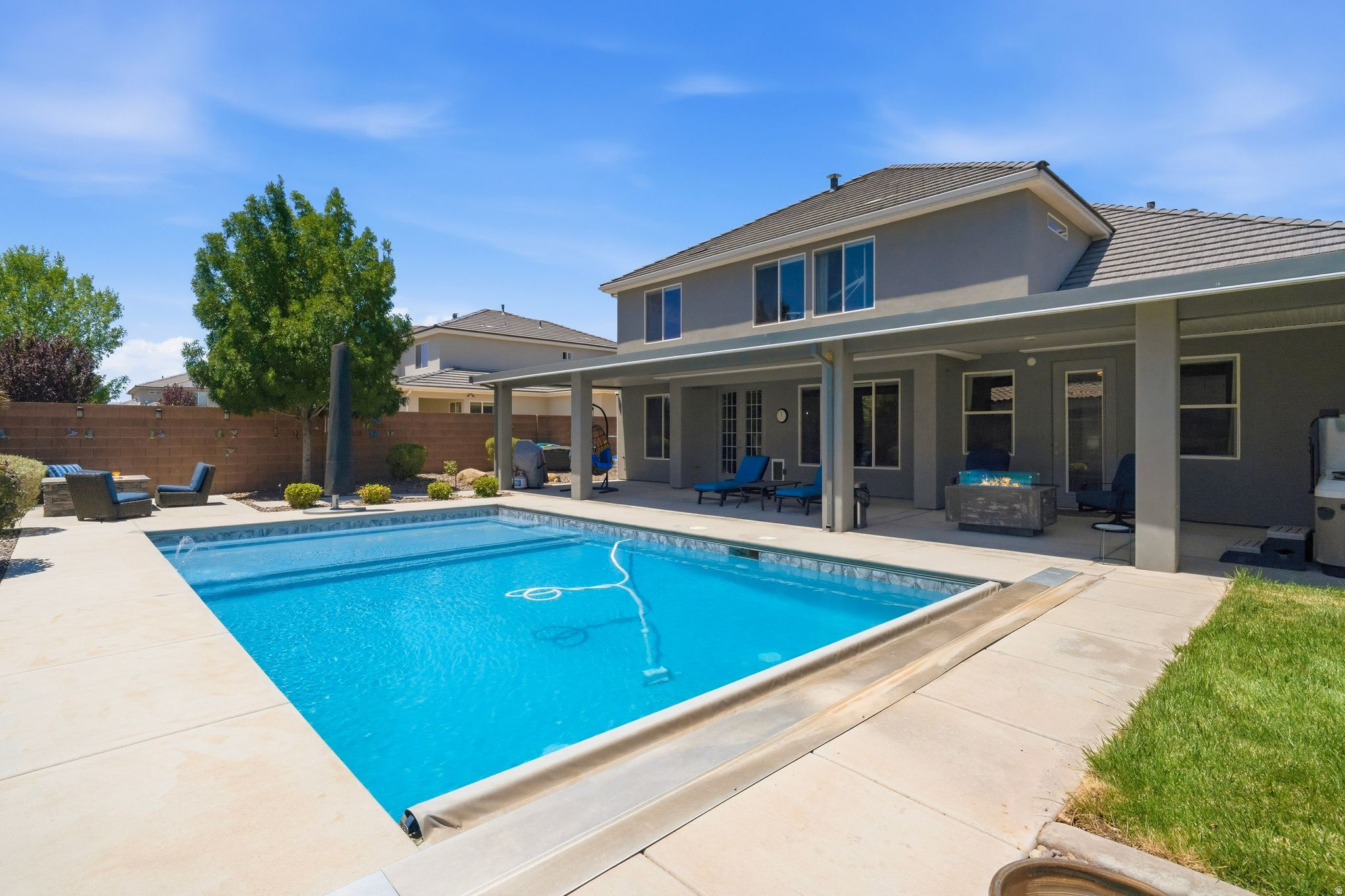 ASPEN ESTATES PH 6 - Residential