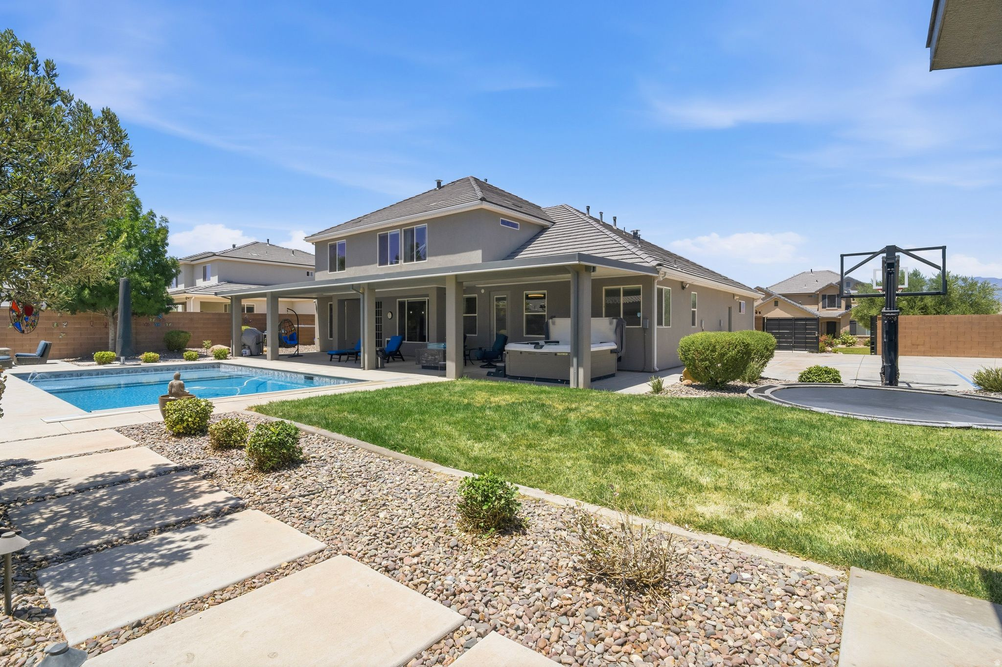 ASPEN ESTATES PH 6 - Residential