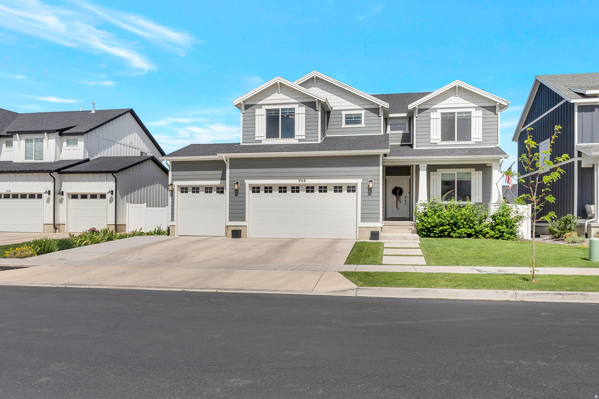 Square footage figures are provided as a courtesy estimate only and were obtained from builder plans through seller. Buyer is advised to obtain an independent measurement.