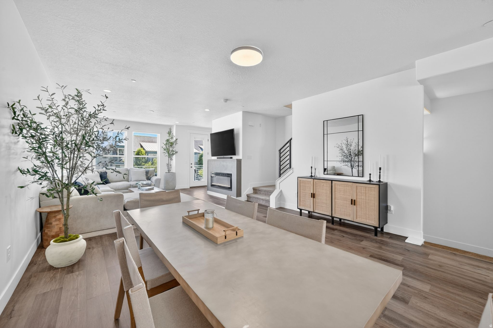DAYBREAK - Residential