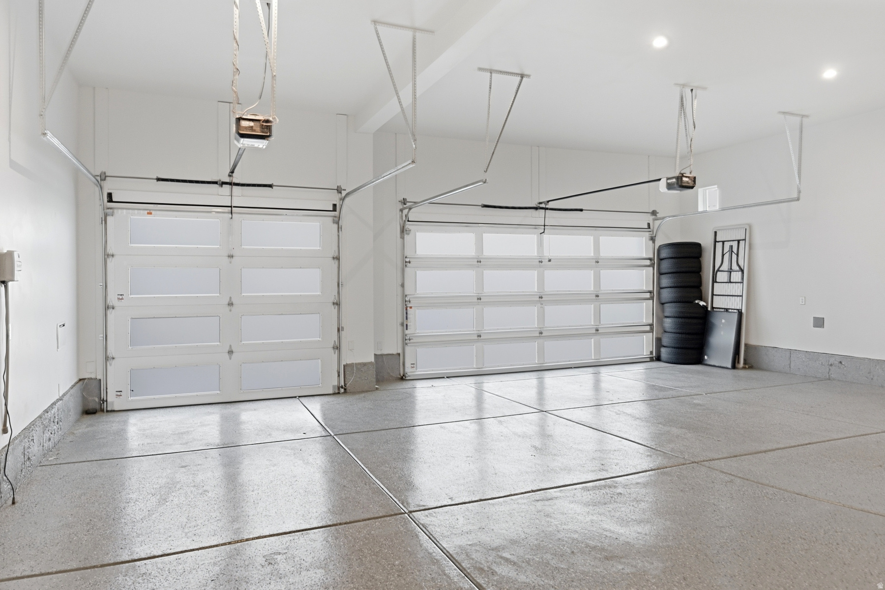 LAKEVIEW ESTATES - Residential