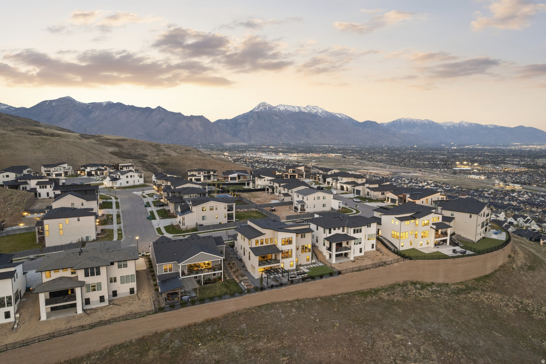 LAKEVIEW ESTATES - Residential