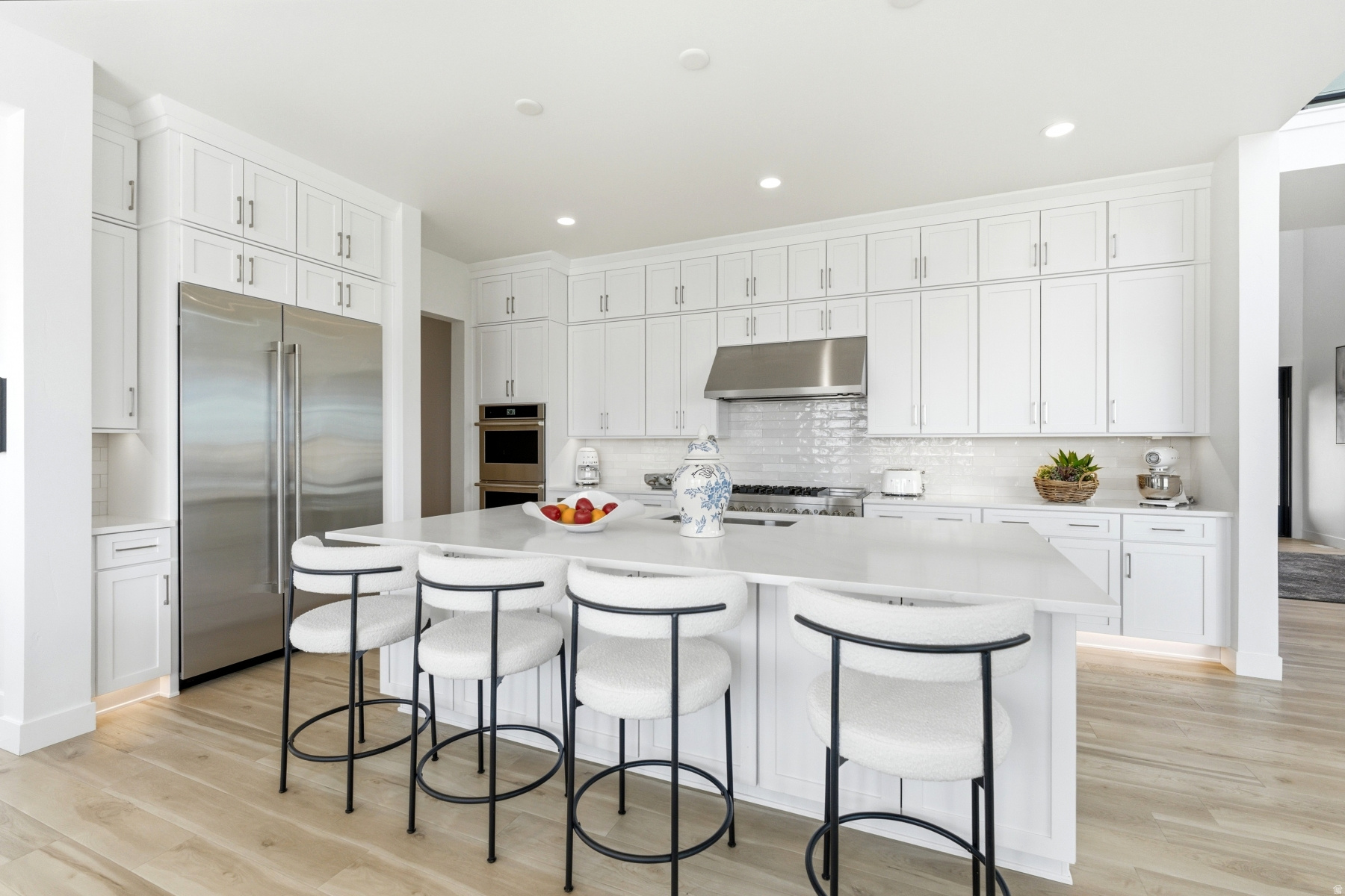 LAKEVIEW ESTATES - Residential