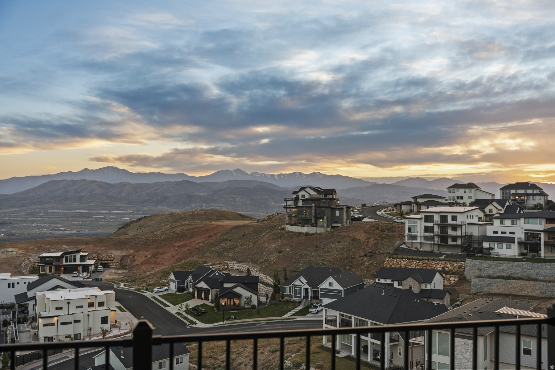 LAKEVIEW ESTATES - Residential