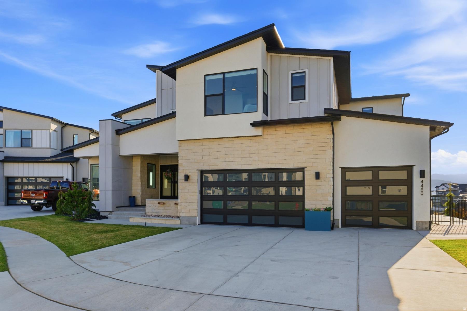 LAKEVIEW ESTATES - Residential