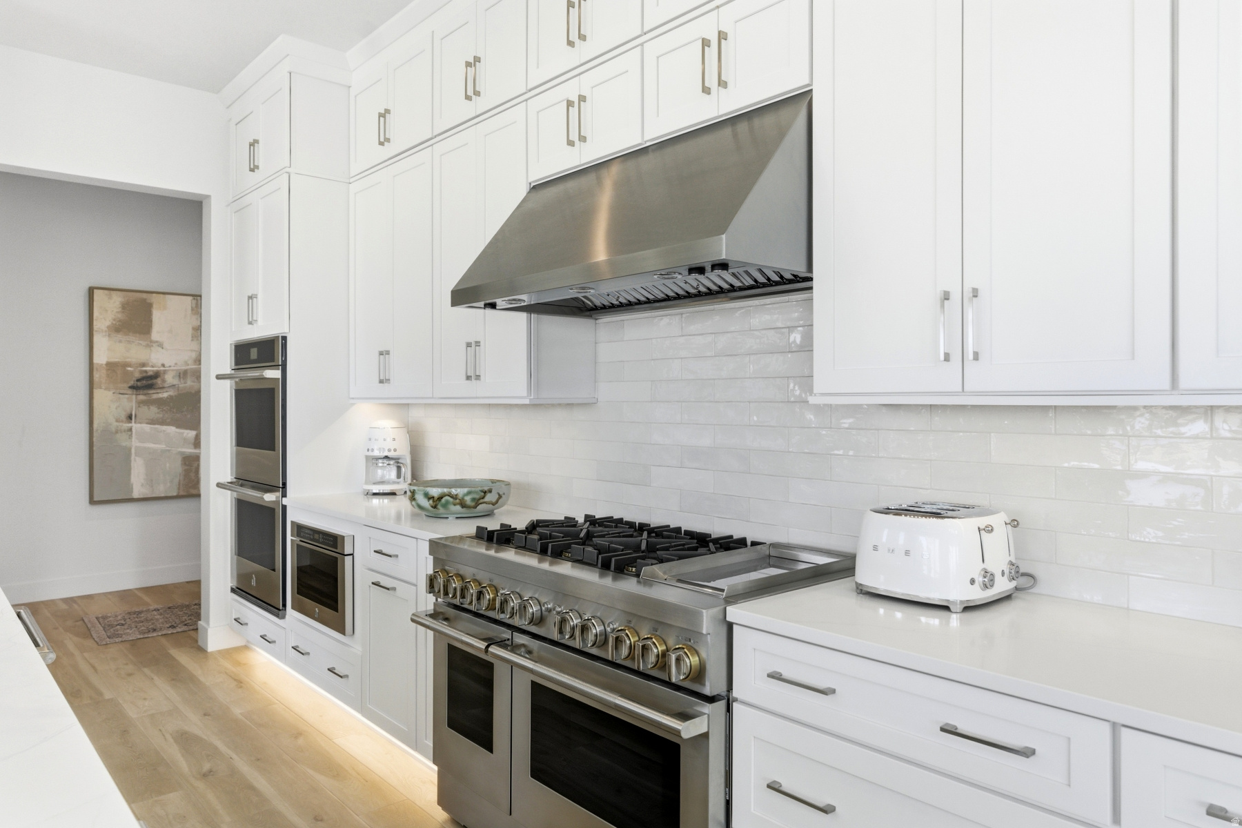 LAKEVIEW ESTATES - Residential