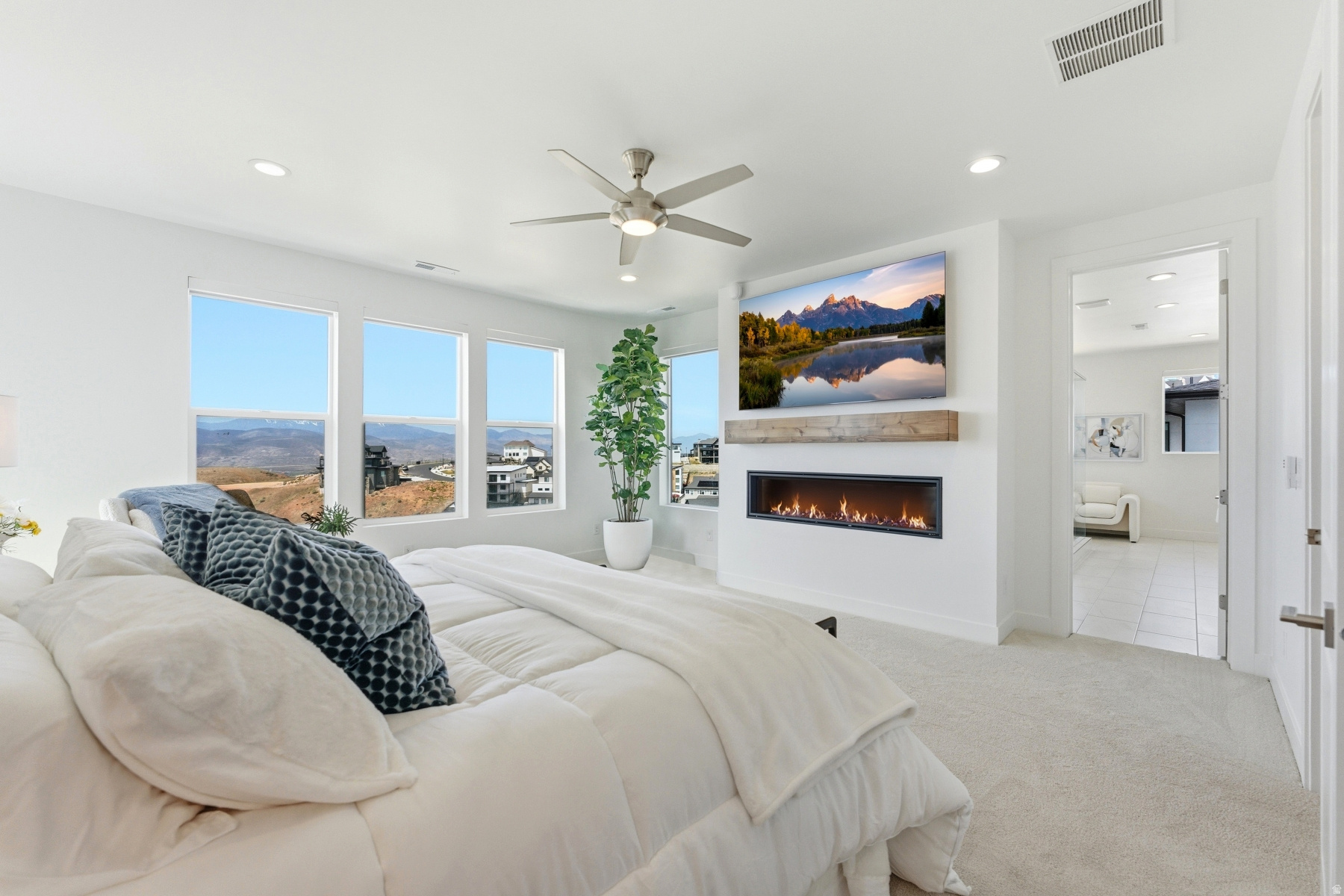 LAKEVIEW ESTATES - Residential