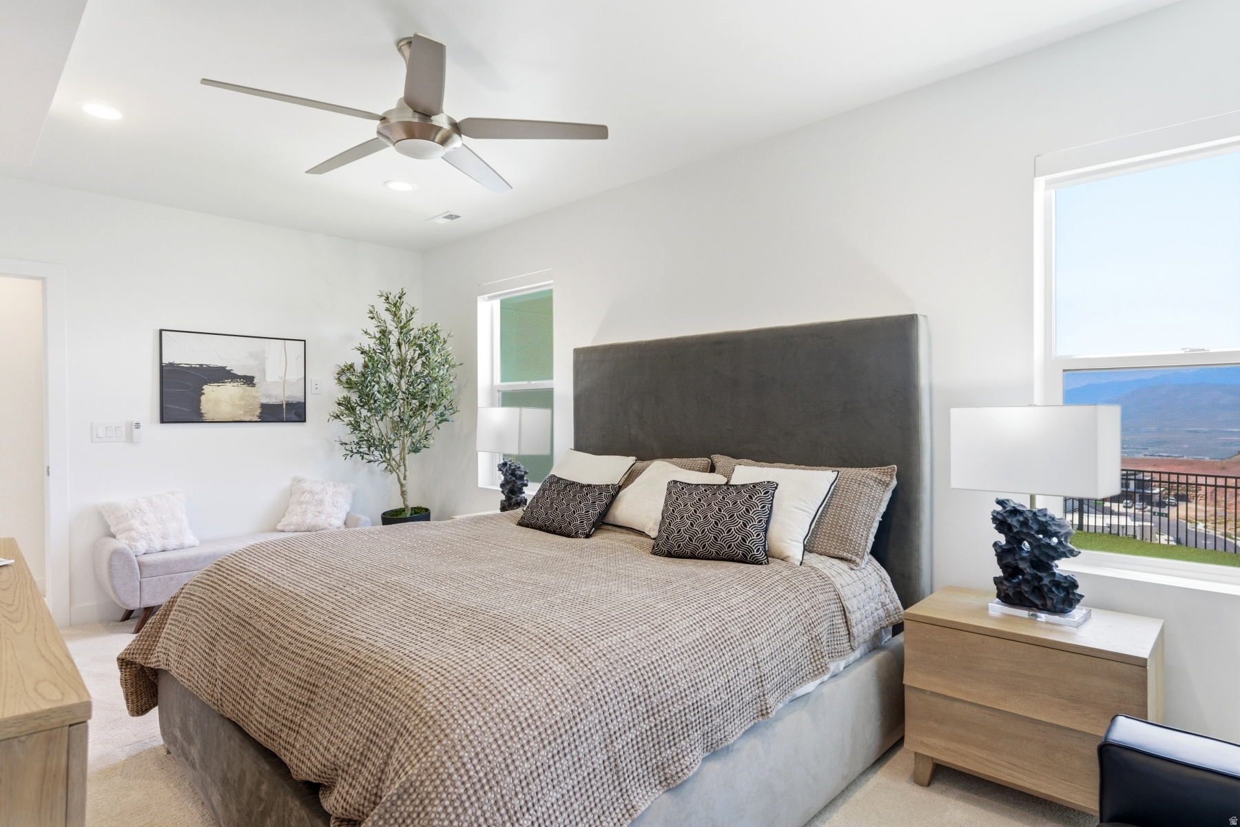 LAKEVIEW ESTATES - Residential