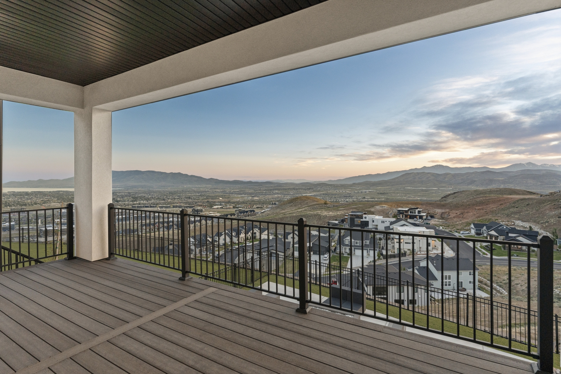 LAKEVIEW ESTATES - Residential