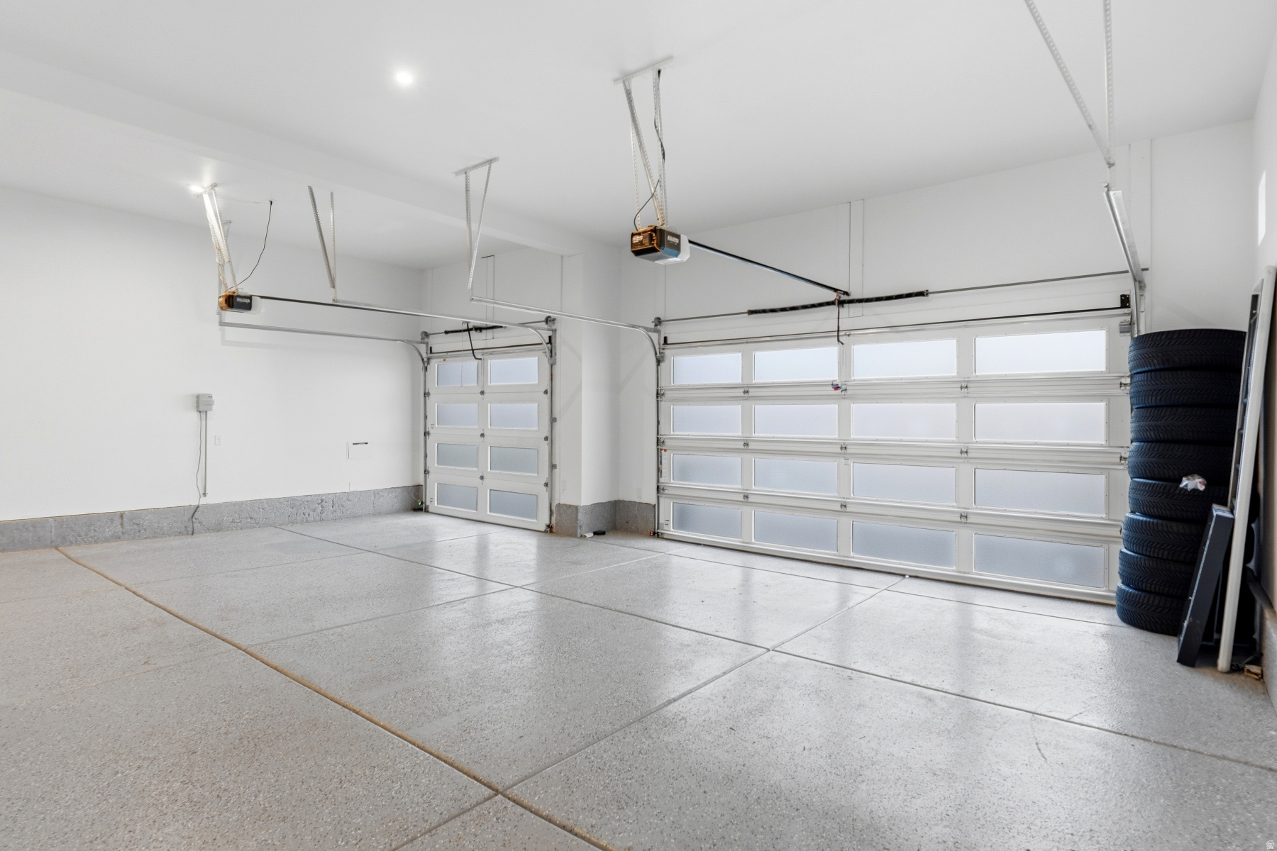 LAKEVIEW ESTATES - Residential
