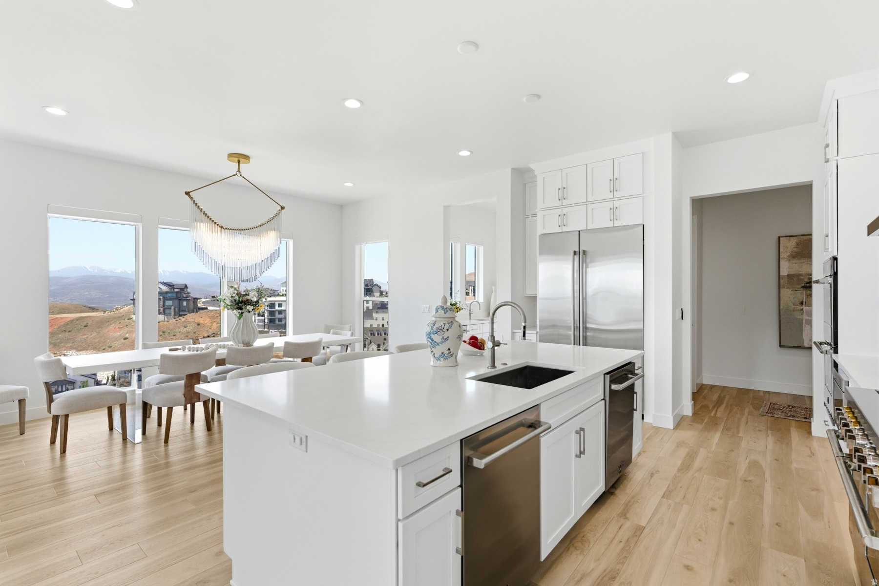 LAKEVIEW ESTATES - Residential