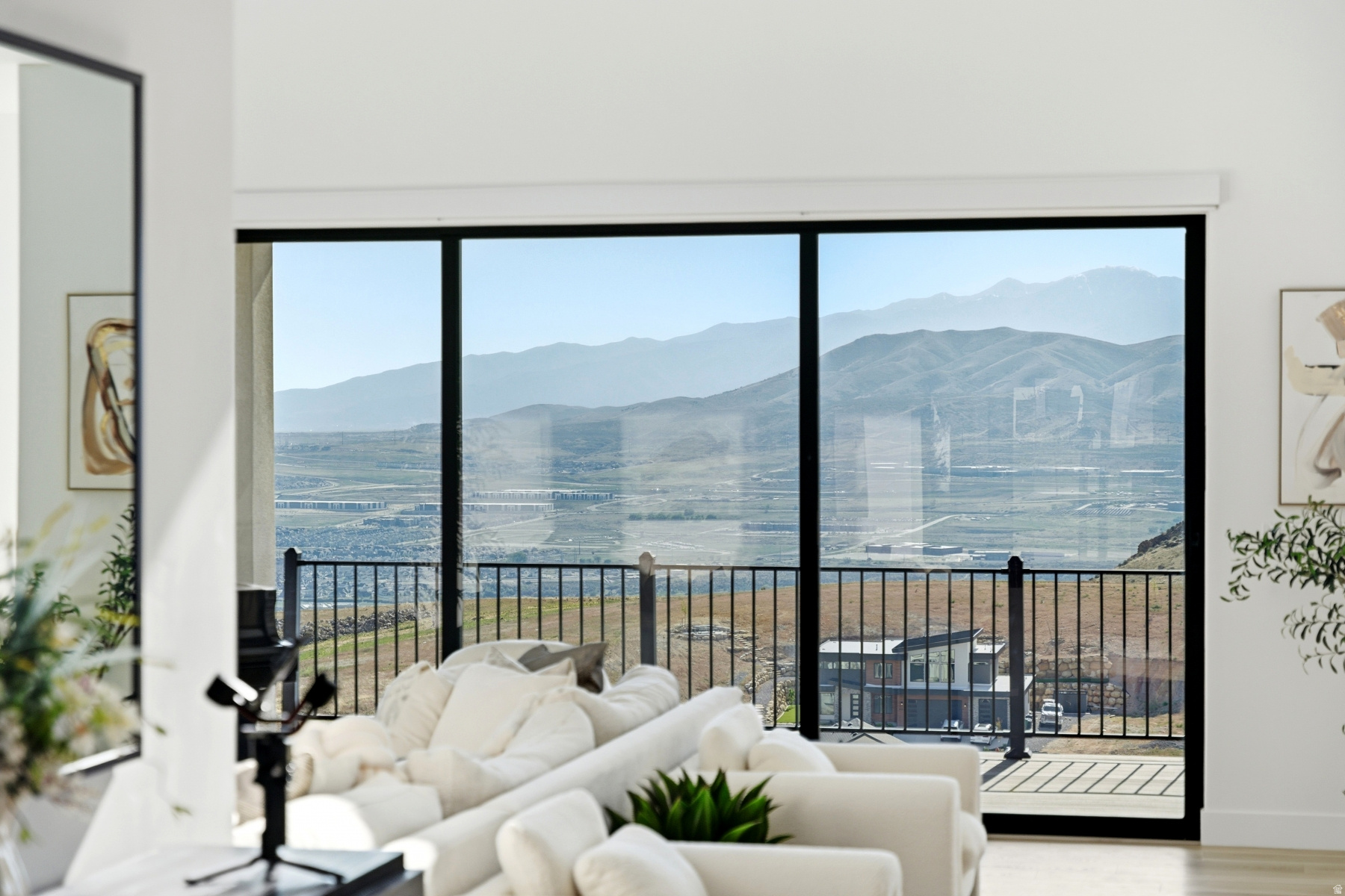LAKEVIEW ESTATES - Residential