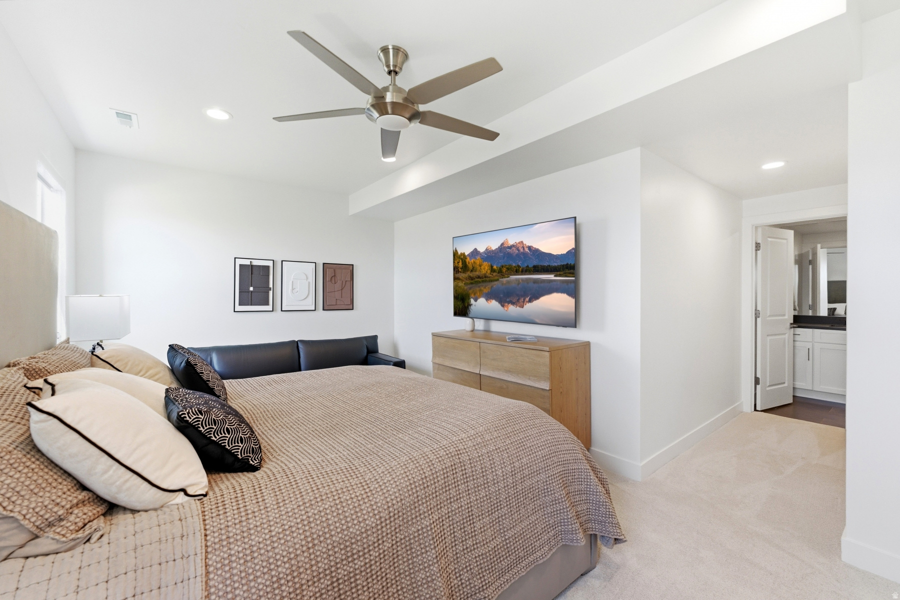 LAKEVIEW ESTATES - Residential