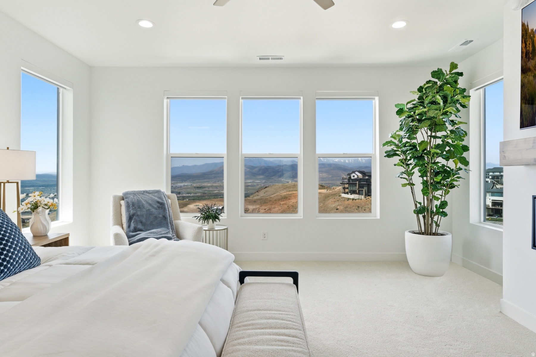 LAKEVIEW ESTATES - Residential