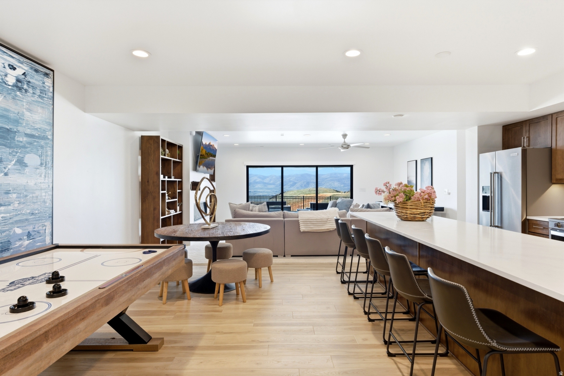 LAKEVIEW ESTATES - Residential