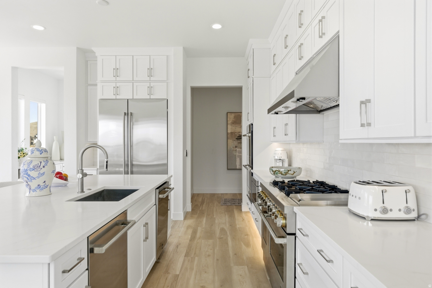 LAKEVIEW ESTATES - Residential