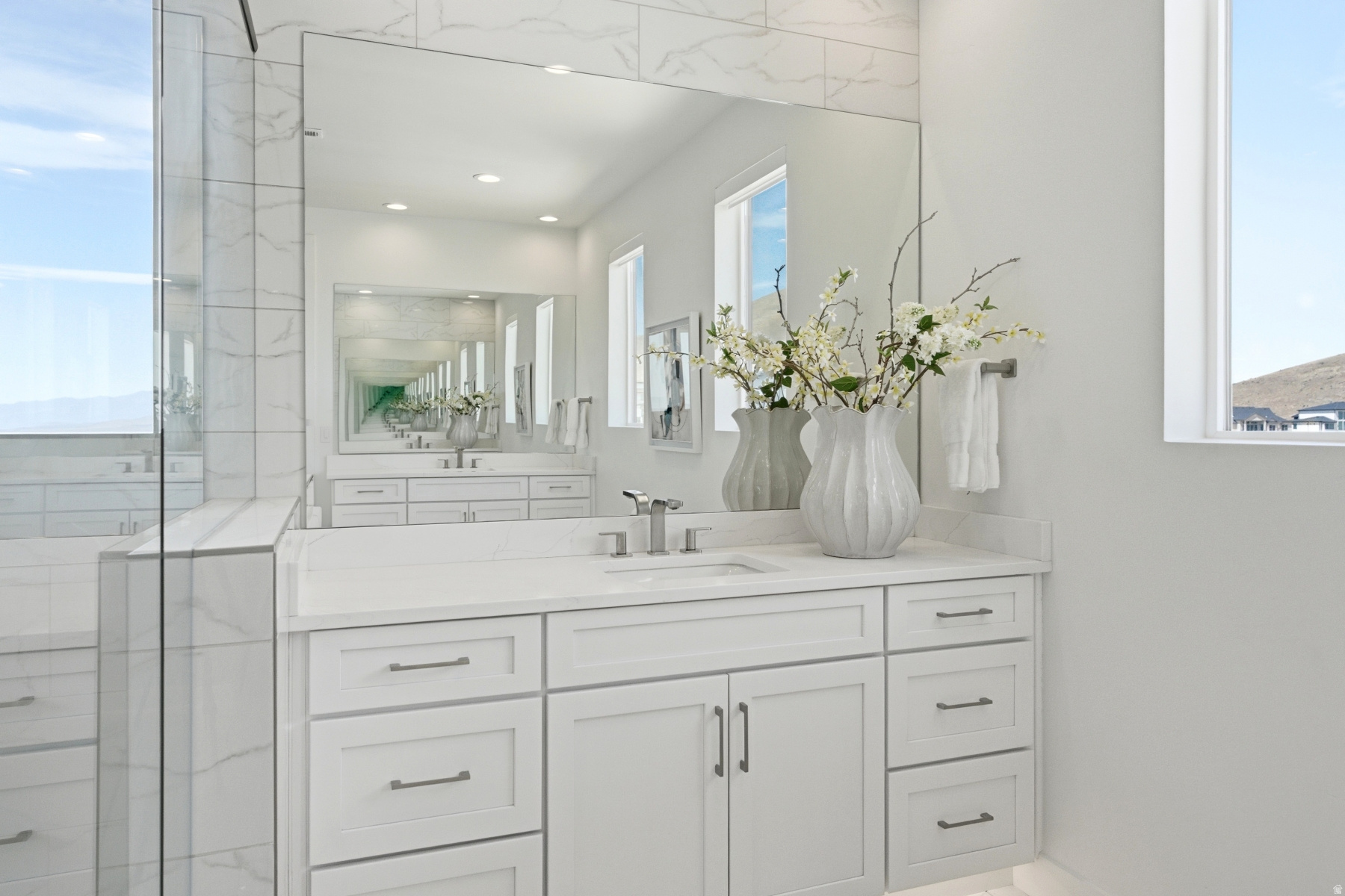 LAKEVIEW ESTATES - Residential
