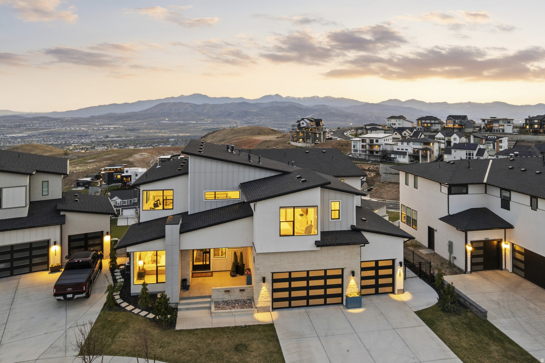 LAKEVIEW ESTATES - Residential