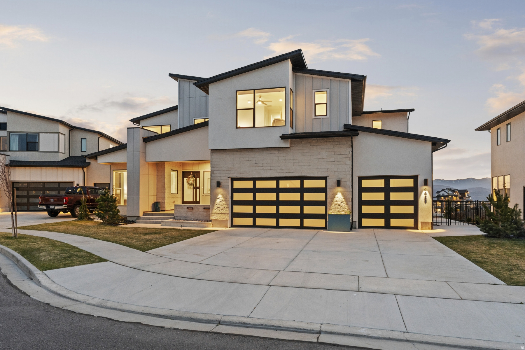 LAKEVIEW ESTATES - Residential