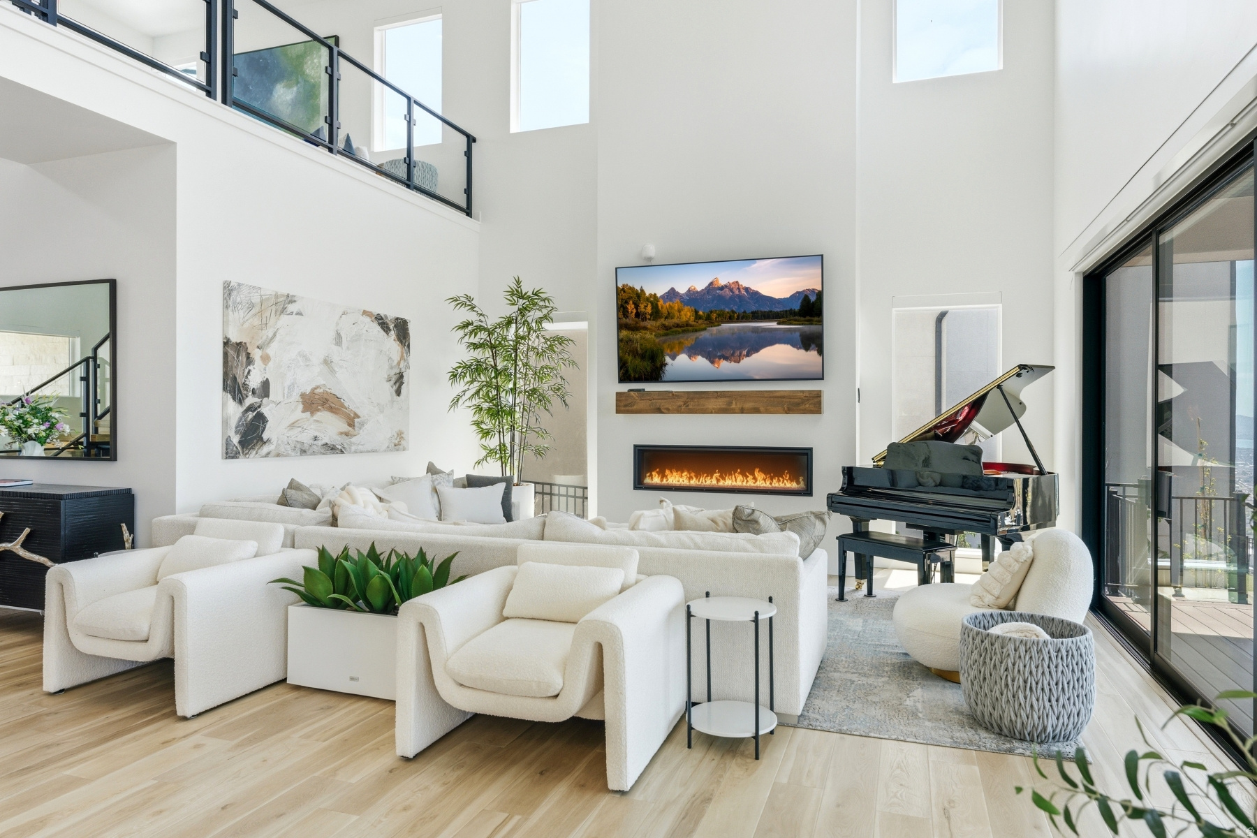 LAKEVIEW ESTATES - Residential