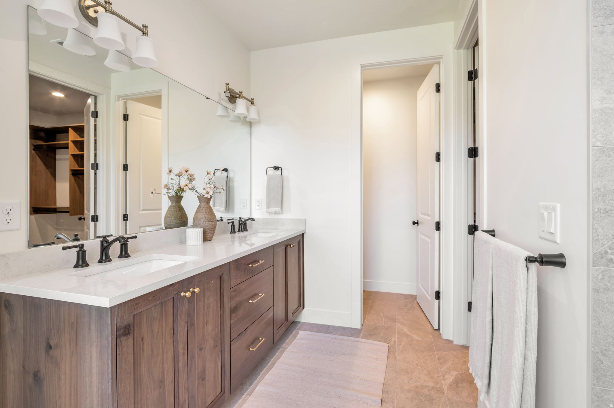 SUMMERHILL LANE - Residential