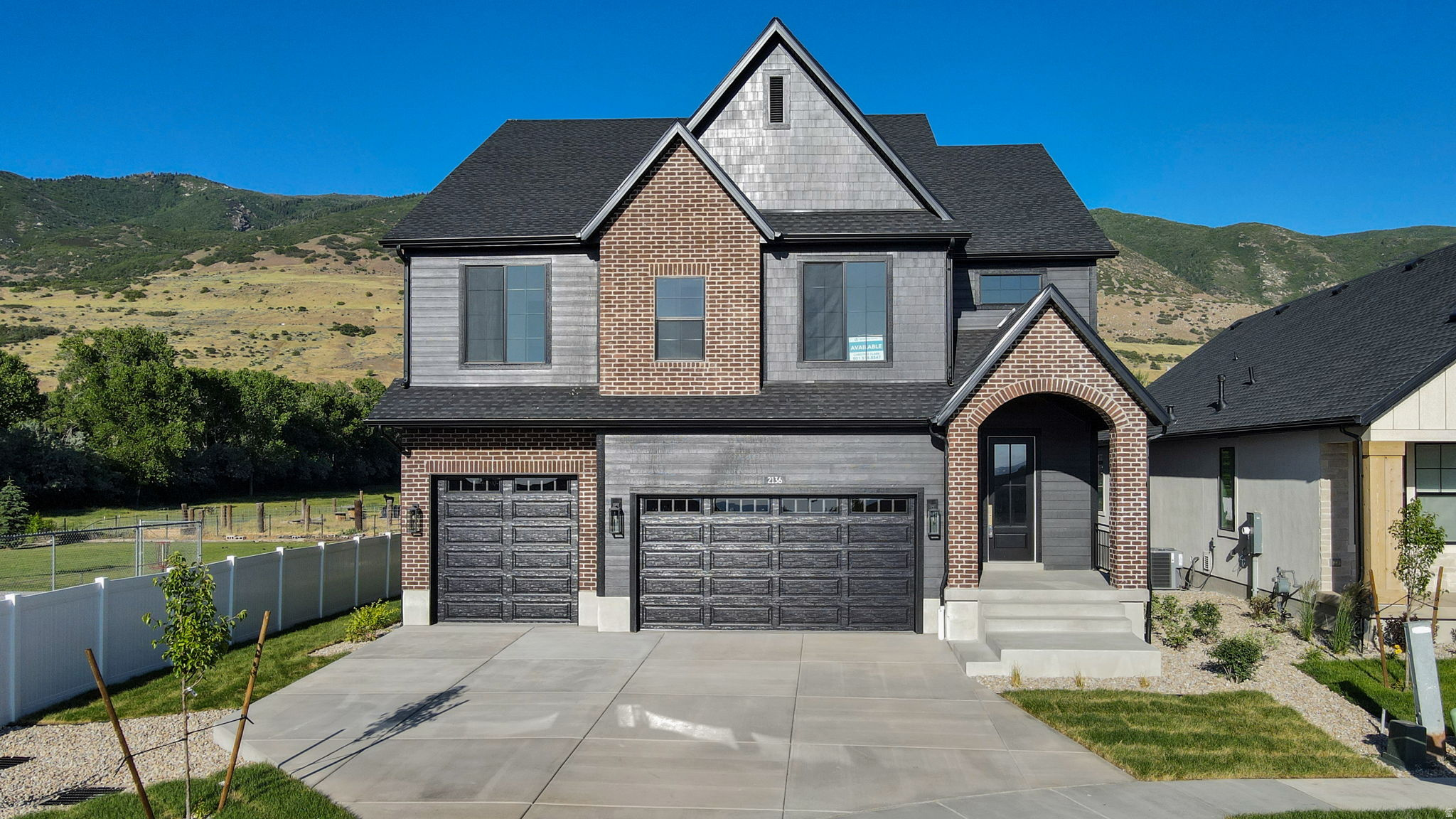 SUMMERHILL LANE - Residential