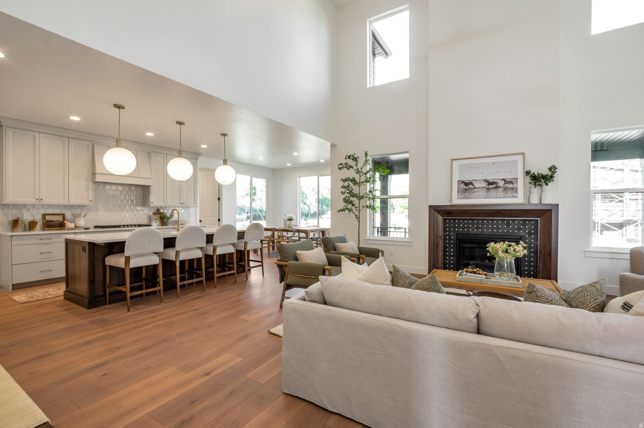SUMMERHILL LANE - Residential