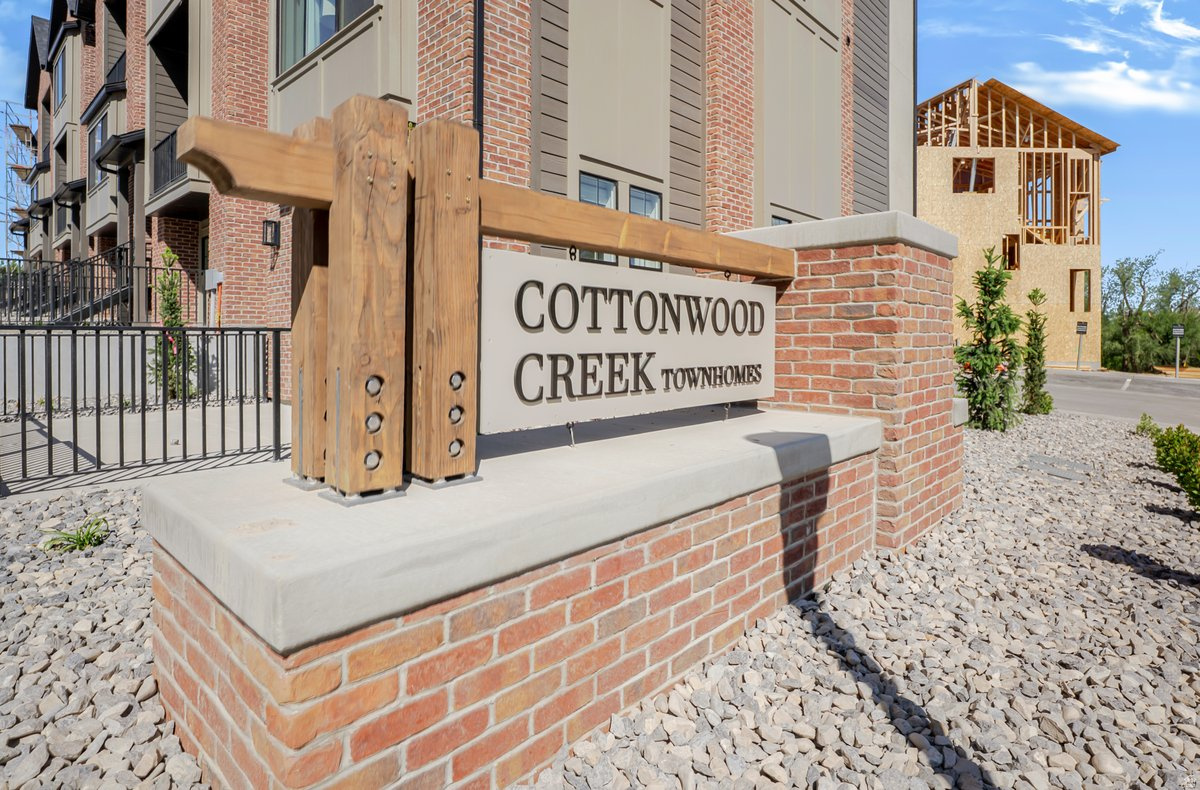COTTONWOOD CREEK - Residential