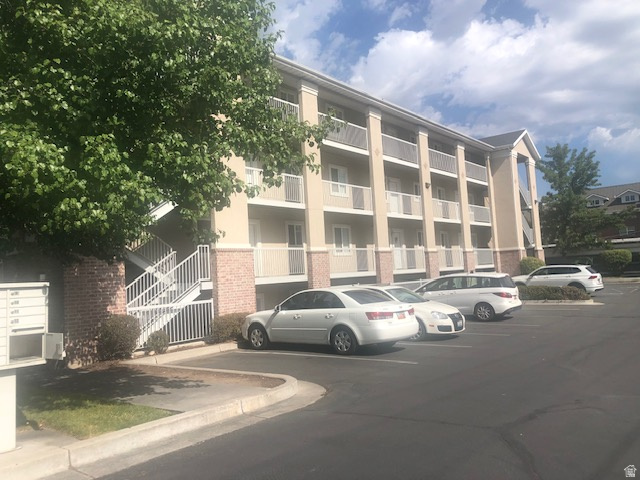 BAYWOOD - Residential
