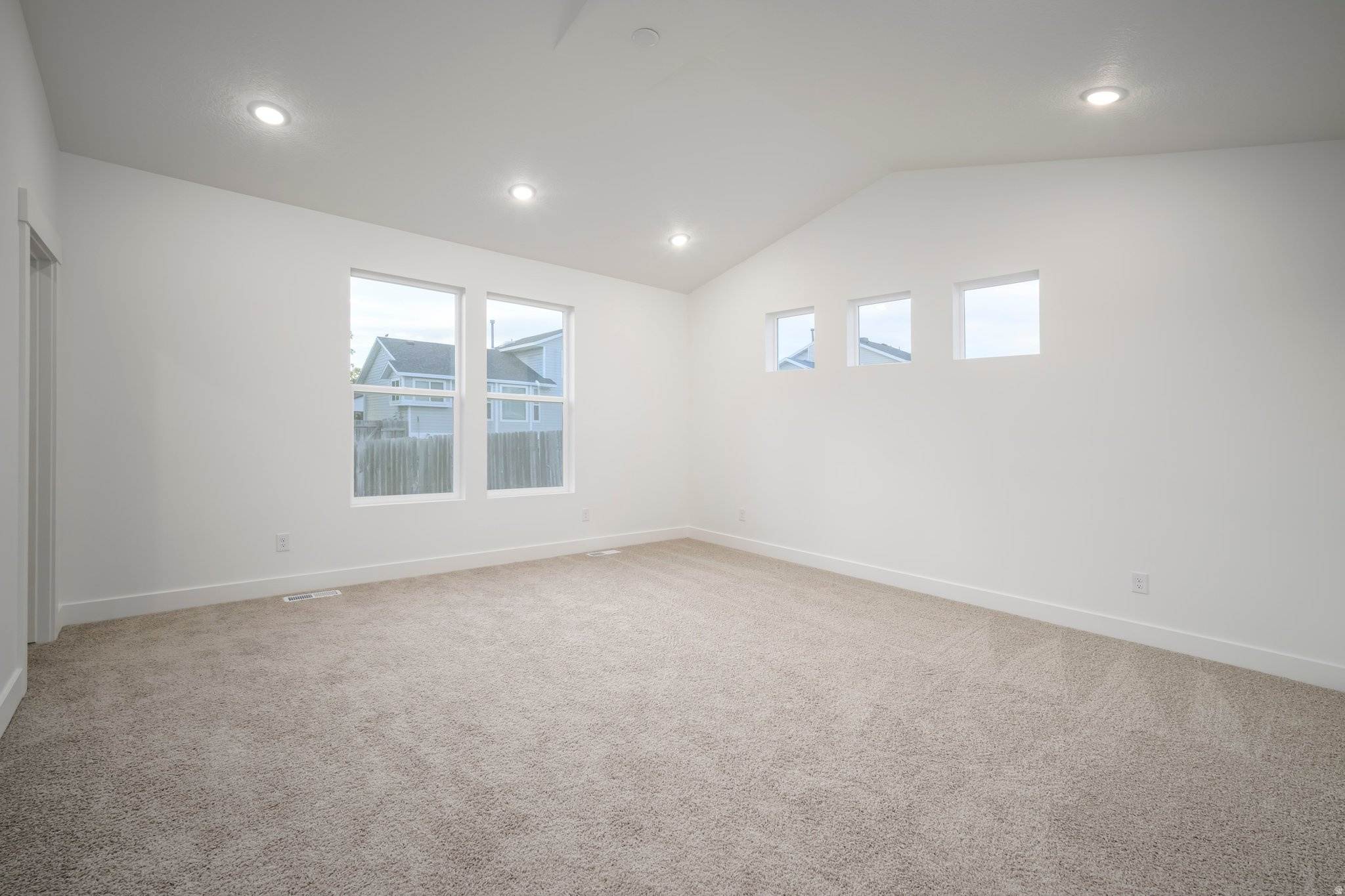 WESTON FIELD - Residential