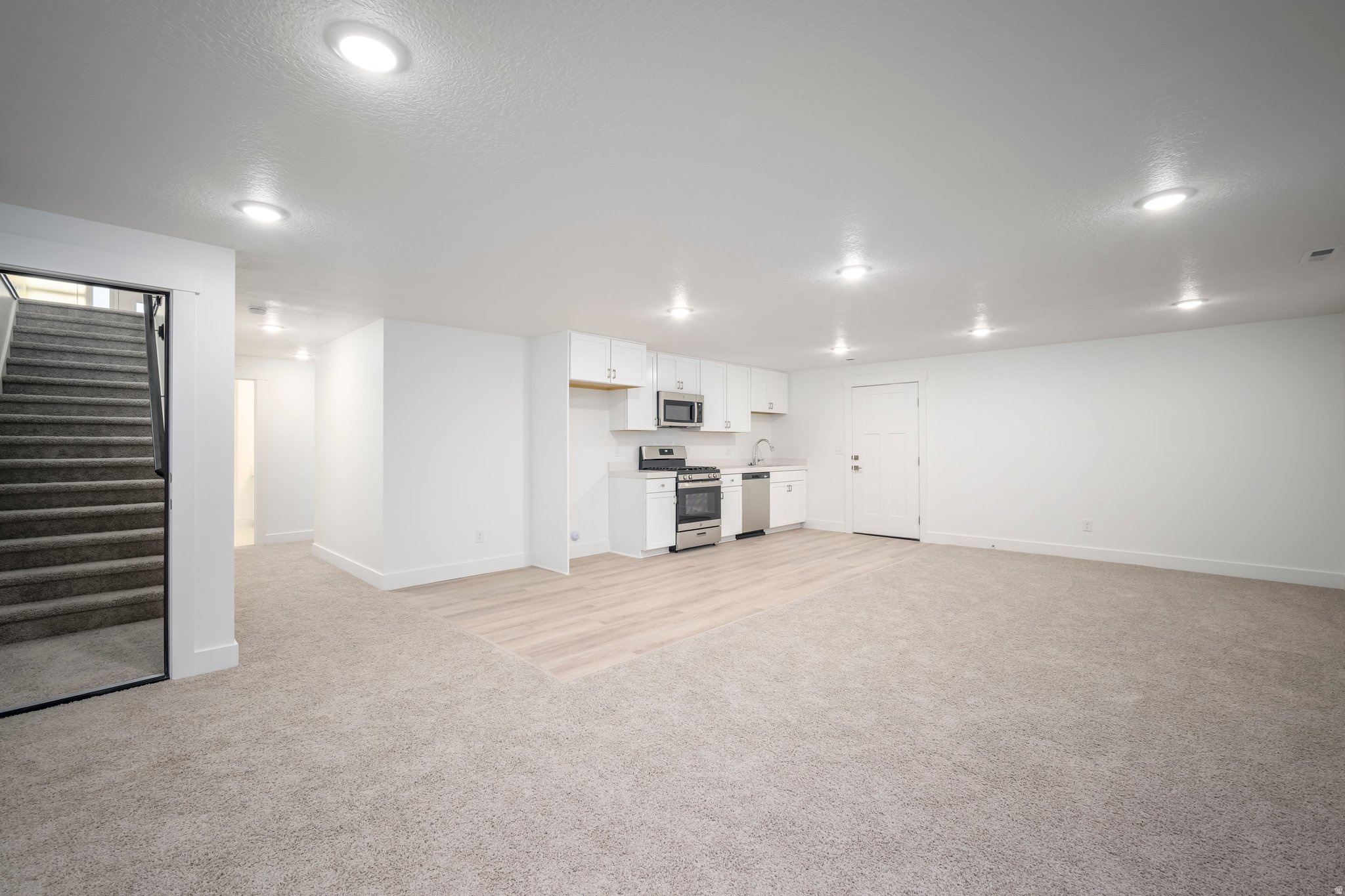 WESTON FIELD - Residential