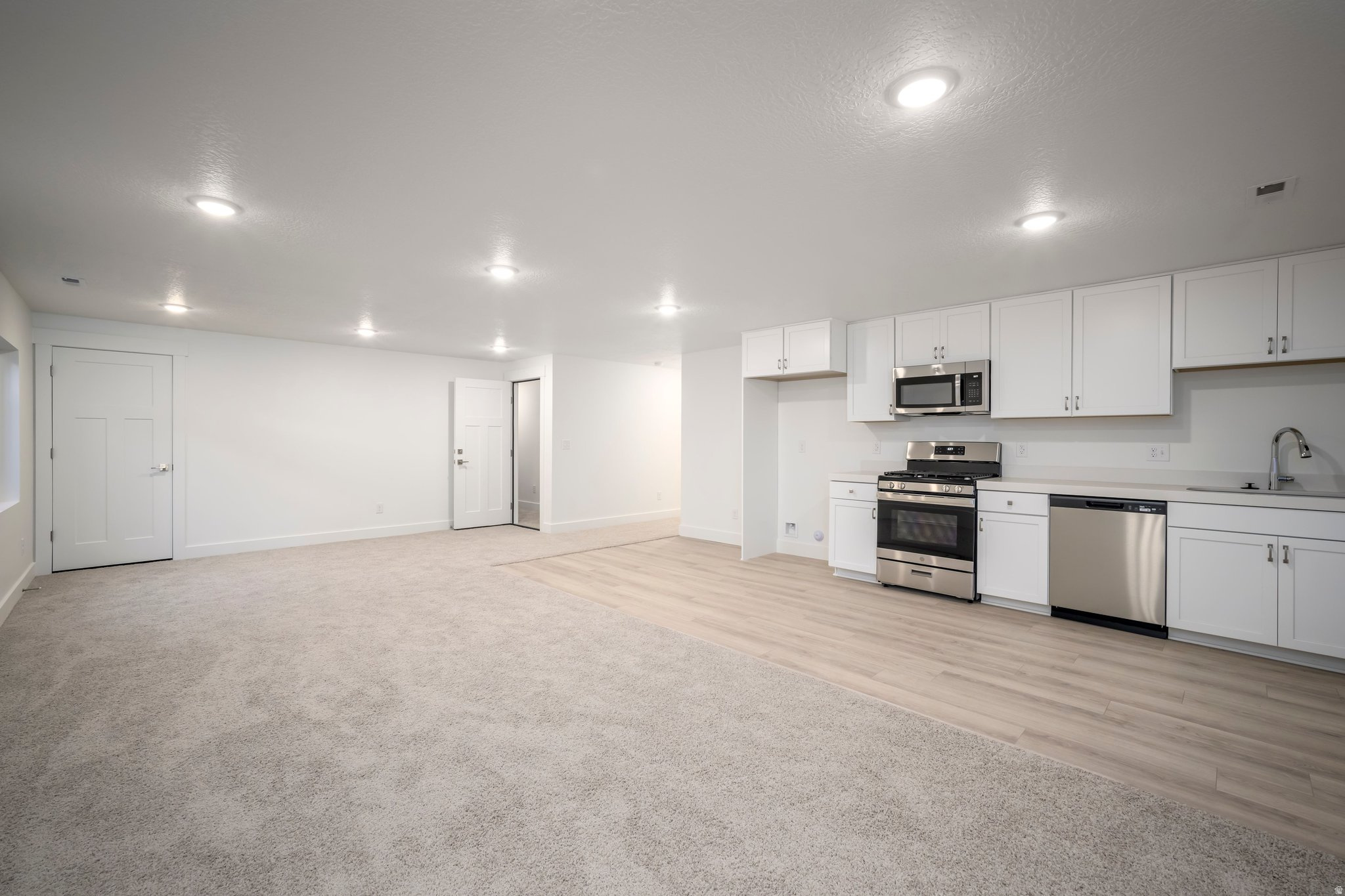 WESTON FIELD - Residential