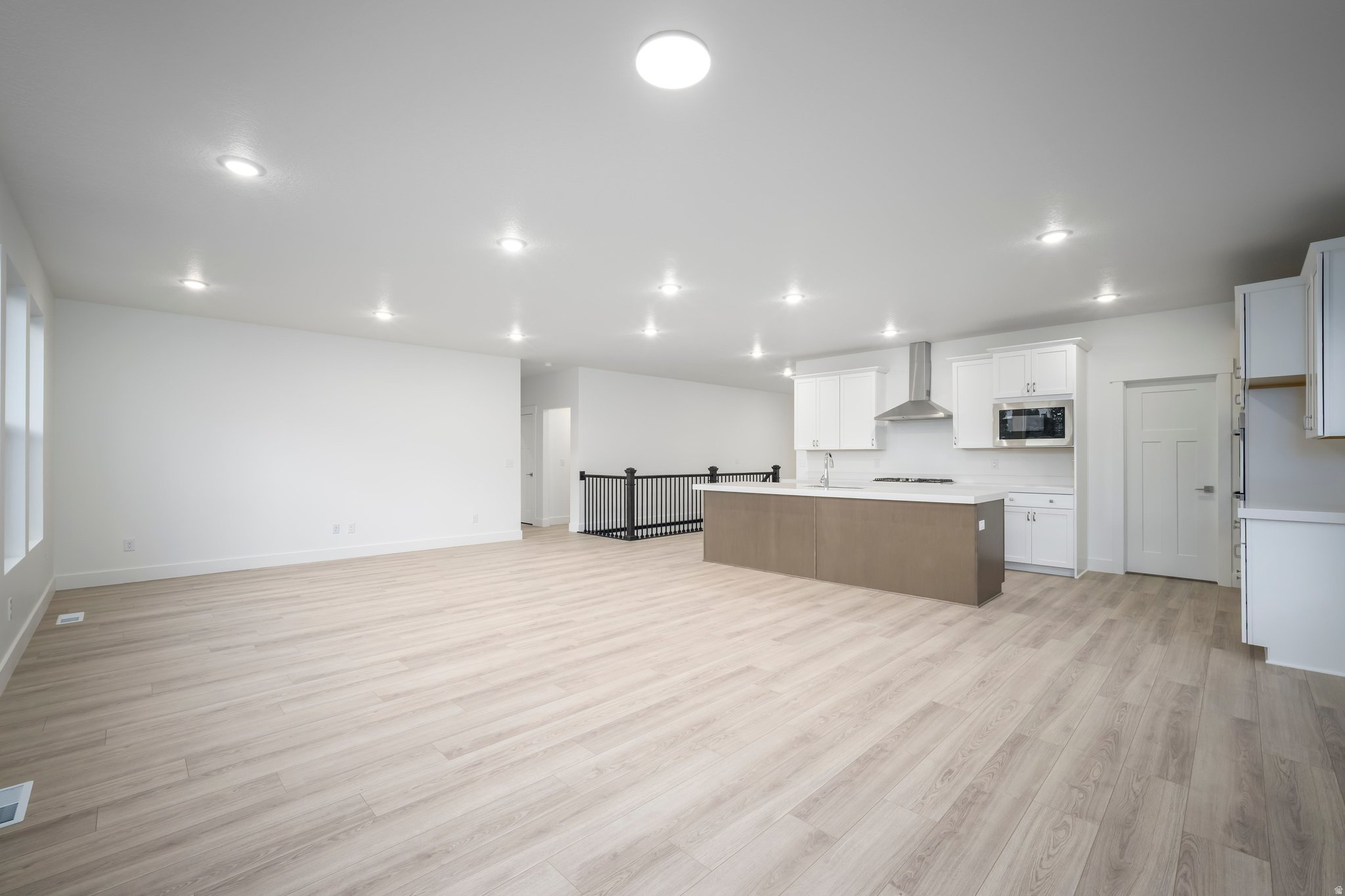 WESTON FIELD - Residential