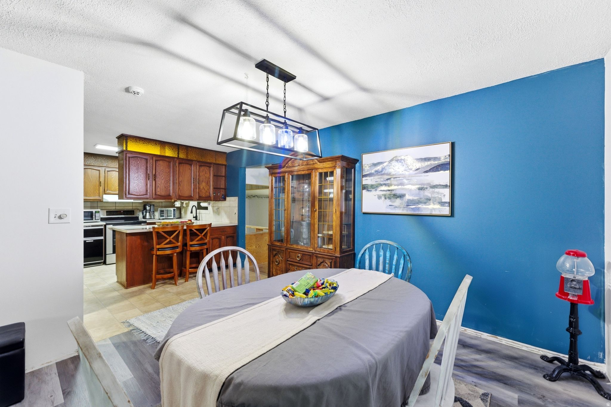 KEARNS TOWNSITE - Residential